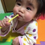 どうやる？何を使う？0歳からはじめる子どもの歯磨き体験談