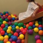 子育て中こそ子連れランチをしっかり楽しむ！我が家の定番グッズはこれ！