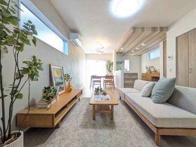 明るい木目でナチュラルな雰囲気のLDK