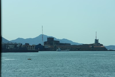 呉港に停泊する船