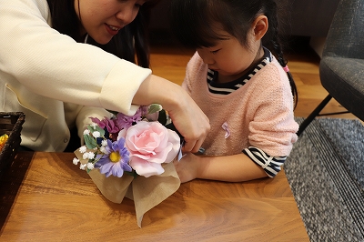 お花屋さん体験風景