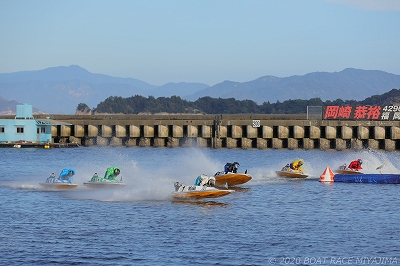ボートレース宮島レース風景