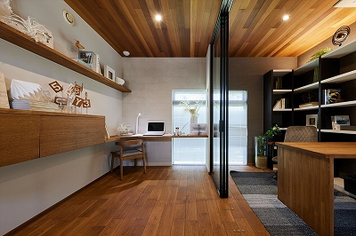 東亜ハウスモデルハウスワーキングスペース