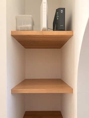 ルーターが収納してある棚